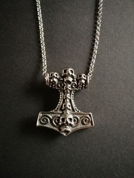 Thor's hammer necklace skull with chain