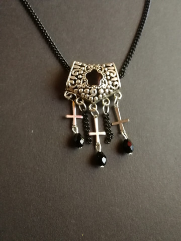 Three cross necklace