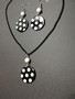 Black round set with dots