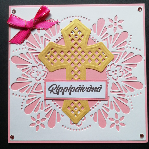 Vaaleanpunainen rippikortti kullanvärinen risti