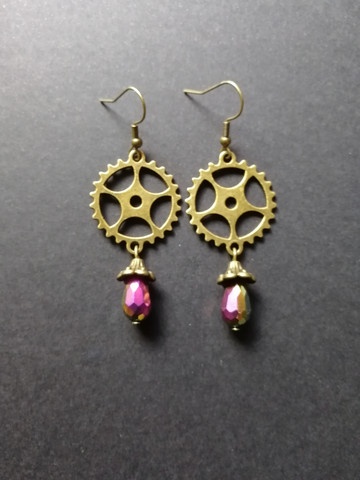 Steampunk gear earrings with lilac rainbow drops