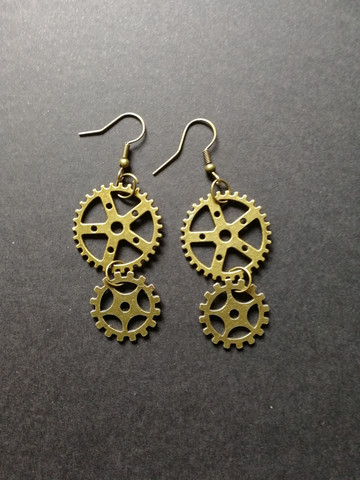Steampunk rataskorut kaksi ratasta