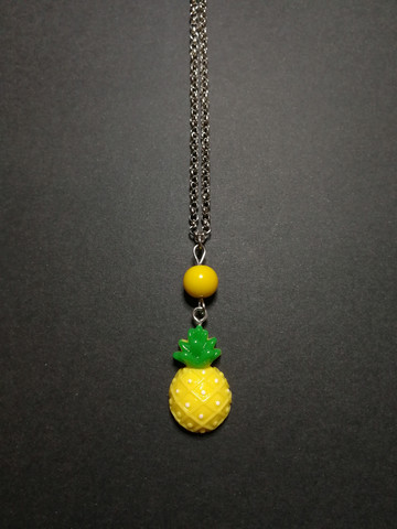 Pineapple necklace 
