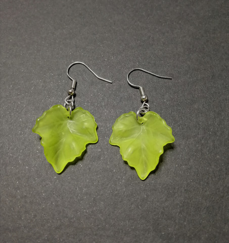 Light green maple leaf earrings