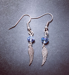 Small wing earrings