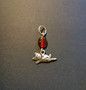 Kitten place marker with a red bead 