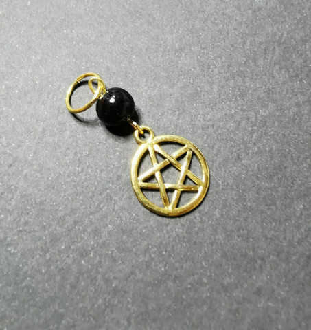 Pentagram place marker with a Black bead