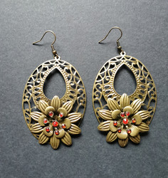 Flower earrings bronze colour and red