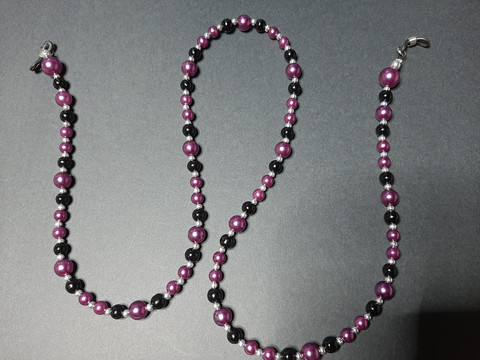 Violet chain for glasses