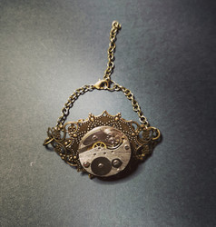 Rannekoru steampunk kellonkoneisto