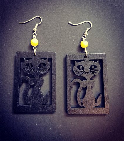 Black cat earrings 
