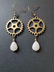 Steampunk korvakorut rattaat kivihelmi pisaroillla