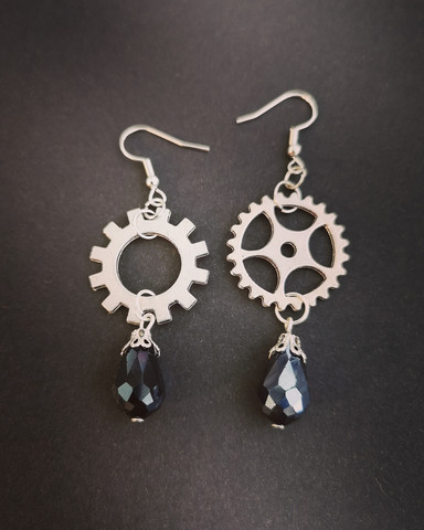 Steampunk ratas korvakorut musta pisara