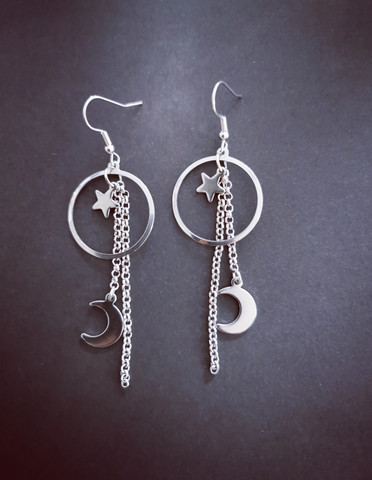 Chain earrings with stars and moon
