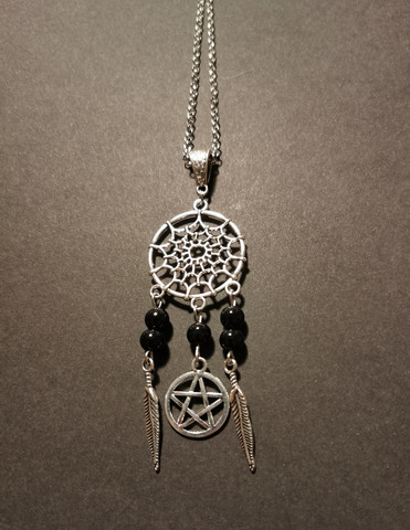 Dreamcatcher necklace with pentagram