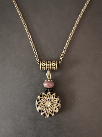 Black and gold flower necklace