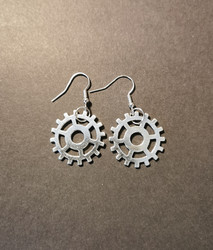 Earrings with gears