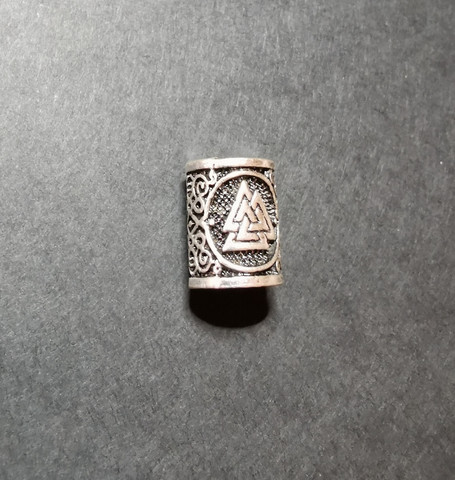Partakoru tai rastahelmi valknut