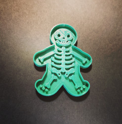 Skeleton cookie cutter