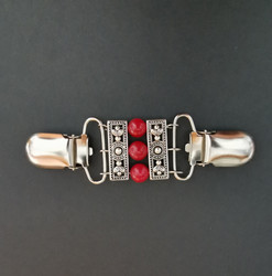 Red clam sweater clip