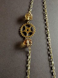 Steampunk chain for glasses with gear and honey beads