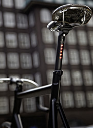 LIGHTSKIN SEATPOST/REAR LIGHT 27.2 MM BLACK