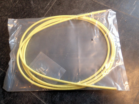 OUTER CABLE HOUSING YELLOW 2.5M X 5MM
