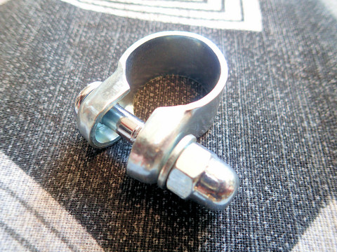 SEATPOST CLAMP 25.4 MM ZINC PLATED