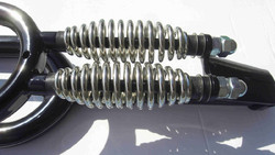 DUAL SPRINGER VINTAGE FORK 1