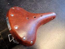 LEATHER SADDLE BROWN CHROMED SPRINGS