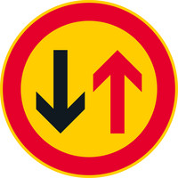 B4 Väistamisvelvollisuus kohdattaessa, B400004
