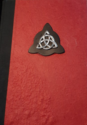 Varjojenkirja triquetra