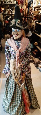 160cm Noita