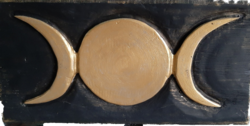 Alltari taulu Kuut