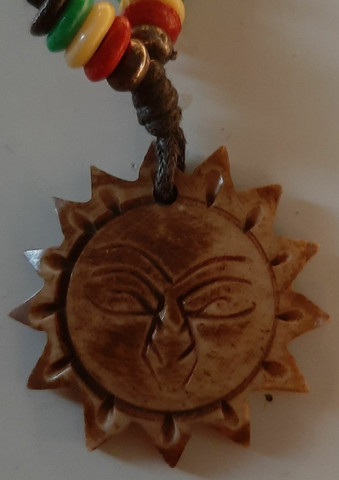 Aurinko + nahkanauha