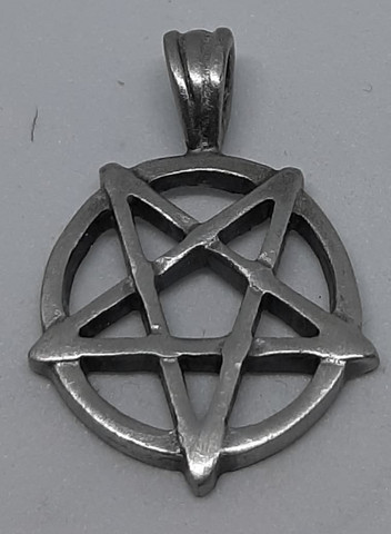 Pentagram ympyrässä n.3,5cm pieni