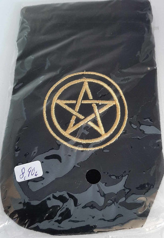 Musta Pikkupussi jossa kultainen Pentagram