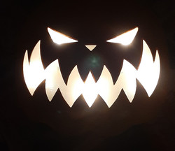 Halloween kurpitsa valolla 1