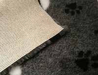 VetBedding karva-alusta, harmaa tassukuvio