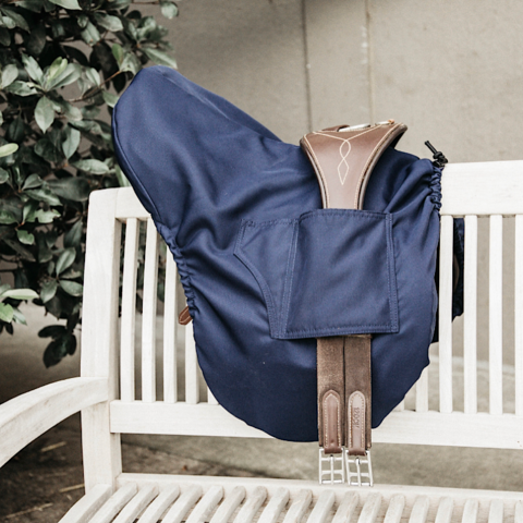 Kentucky Saddle Cover, este- ja koulumallit
