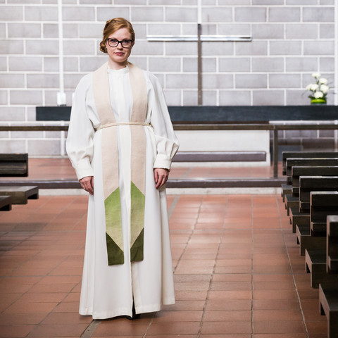KOLMIO silk stole