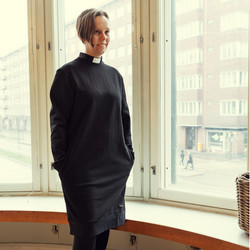 Black sweatshirt dress with tab collar