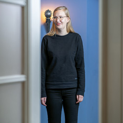 Black sweatshirt