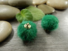 Pom pom riipus, 17x14mm, vihreä/kulta, 1kpl