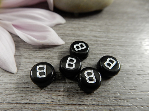 Kirjainhelmi B, 7mm, musta, 1kpl