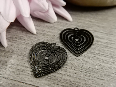 Sydänriipus, 15x15mm, musta, 1kpl
