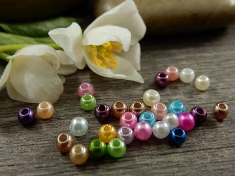 Akryylihelmi, 3mm, mix, 50kpl