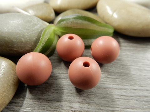 Silikonihelmi, 12mm, marjapuuro, 1kpl