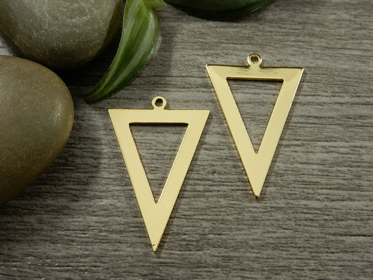 Kolmioriipus, 28x18mm, 18K/ kulta, 1kpl