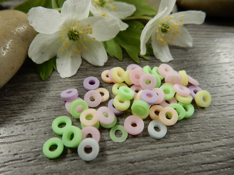 Fimohelmi, 4.5x1.5mm, mixsetti, 380-400kpl